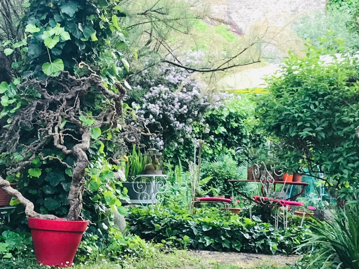 La Maison Des Roses Moulins  Exteriér fotografie